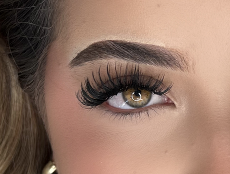 Hybrid Wispies Lash Extensions
